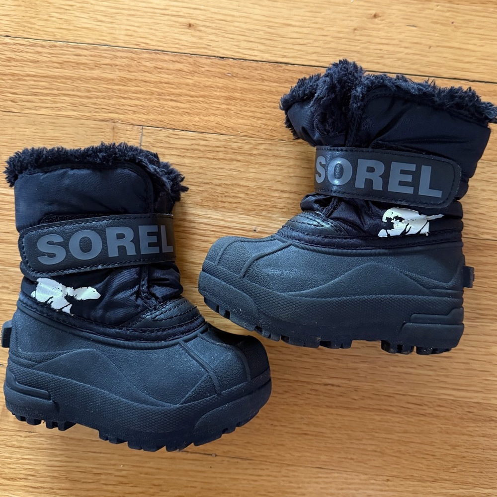Sorel Snow Commander Toddler Boot in Black. Size Toddler 7
